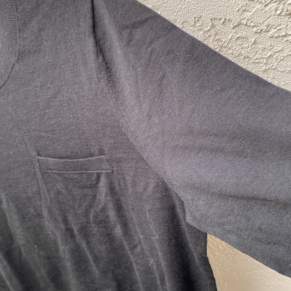 Banana republic large light weight black wool knit short sleeved sweater - Picture 4 of 5